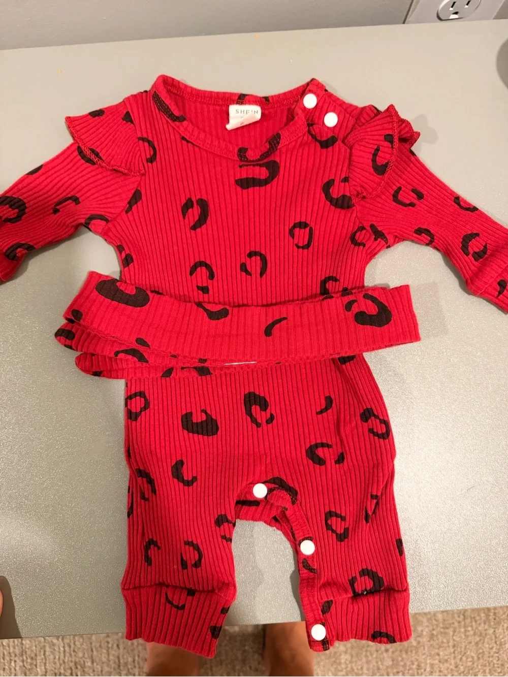 SHEIN Red Leopard Ribbed Baby One-Piece with Headband